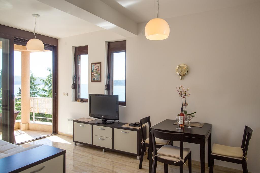 Apartments Lumiere Rafailovici Exterior foto